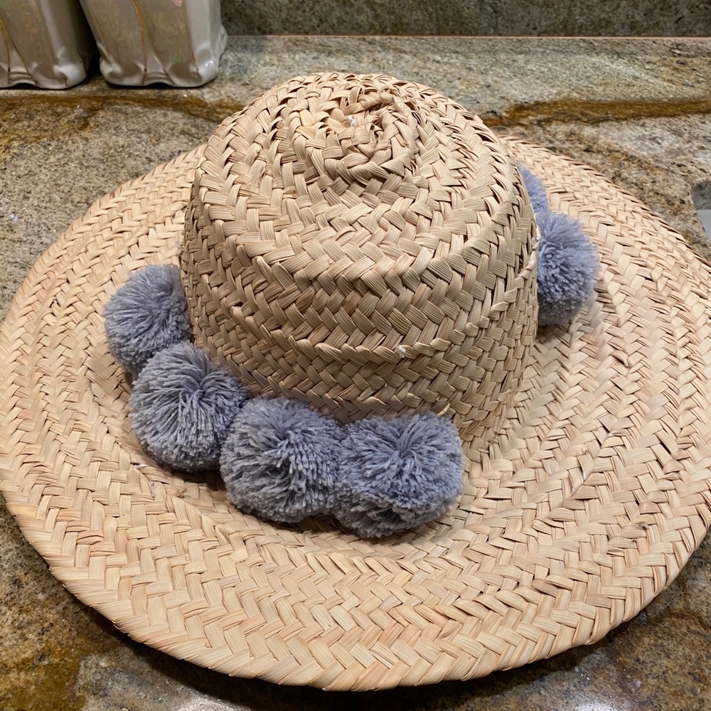 Straw Hat with Puffs